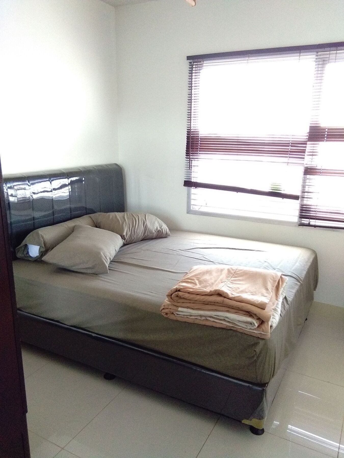 3 Bedroom Thamrin Apartemen *